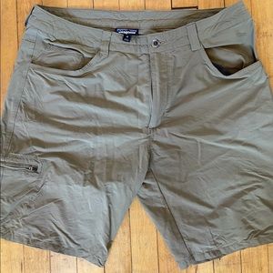 Size 36 khaki Patagonia shorts